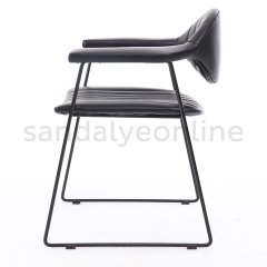 Gubi Döşemeli Sandalye