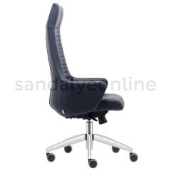 Avis Executive Chair