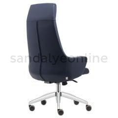 Avis Executive Chair